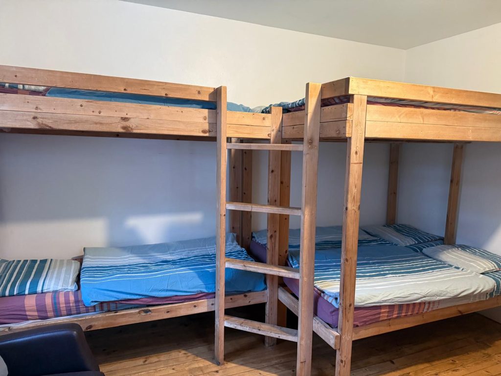 Giche Les Houches Chamonix avec dortoir en lits superposés en bois brut